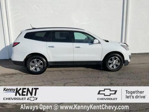 2017 Chevrolet Traverse 2LT
