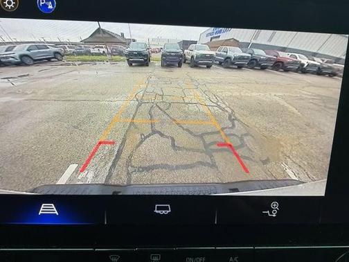 Summit White 2023 Chevrolet Colorado Trail Boss