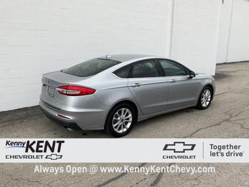 2020 Ford Fusion SE