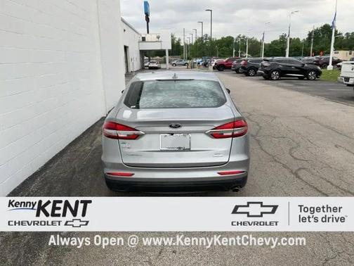 2020 Ford Fusion SE