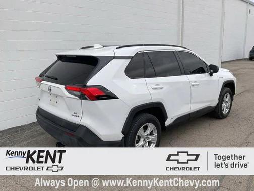 2021 Toyota RAV4 Hybrid LE