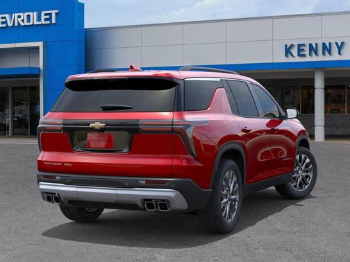 Radiant Red Tintcoat 2026 Chevrolet Traverse LT