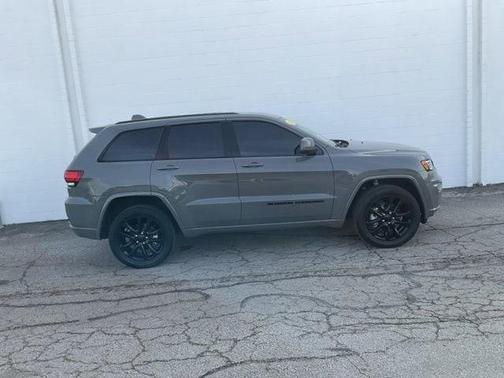 2022 Jeep Grand Cherokee Laredo