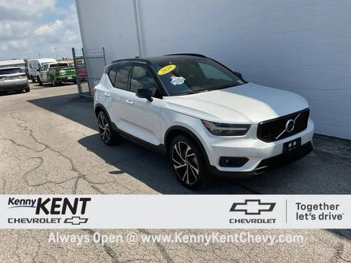 2020 Volvo XC40 T5 R-Design
