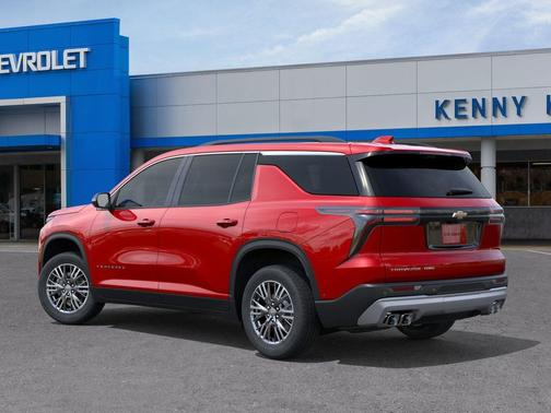 Radiant Red Tintcoat 2026 Chevrolet Traverse LT