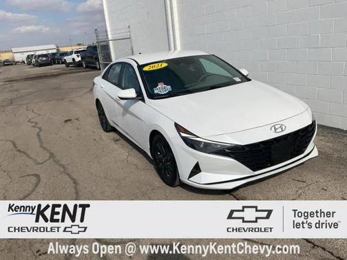 2021 Hyundai ELANTRA SEL