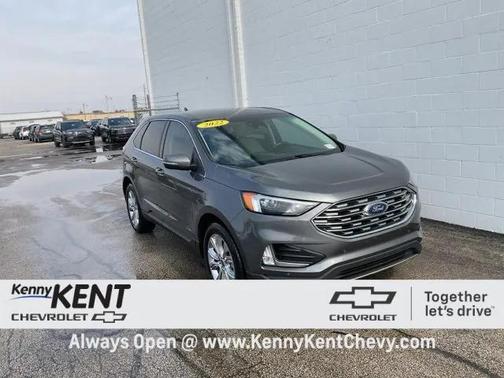 2022 Ford Edge Titanium