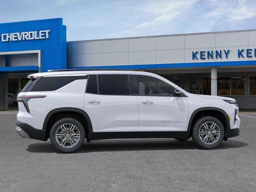 Summit White 2026 Chevrolet Traverse LT