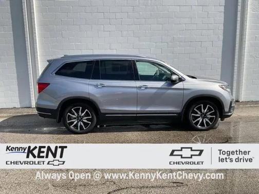 2022 Honda Pilot Touring 8-Passenger