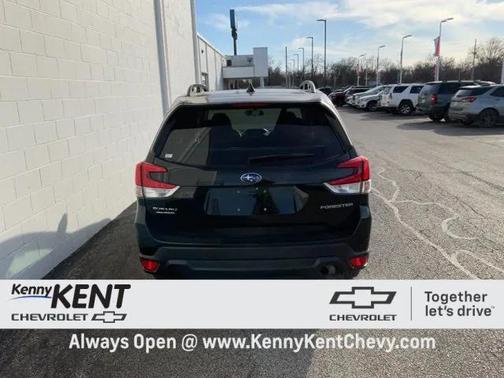 2022 Subaru Forester Premium