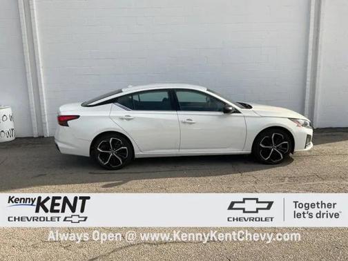 2024 Nissan Altima SR FWD