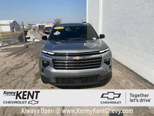 2024 Chevrolet Traverse LT