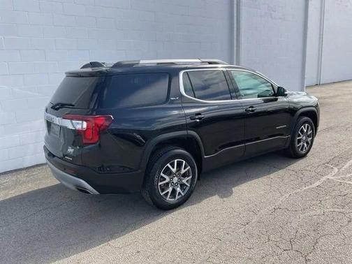 2023 GMC Acadia AWD SLT