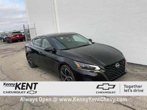 2023 Nissan Altima SR FWD