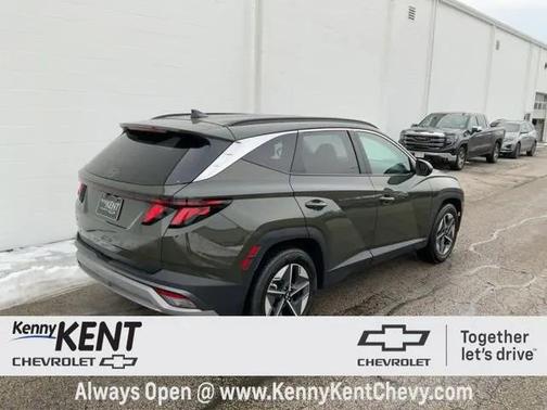 2025 Hyundai TUCSON SEL