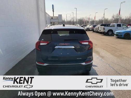 2023 GMC Terrain SLT