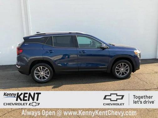 2023 GMC Terrain SLT