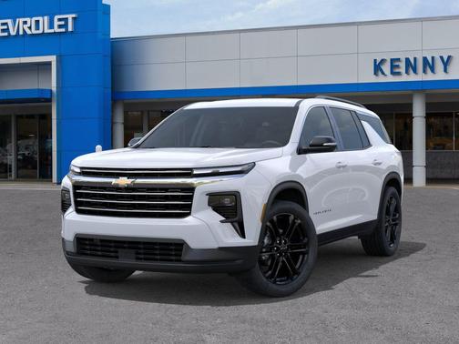 Polar White Tricoat 2026 Chevrolet Traverse LT