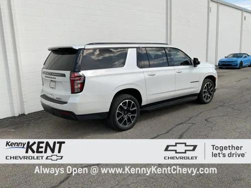 2023 Chevrolet Suburban RST