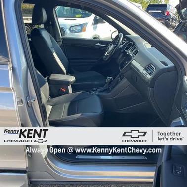 2021 Volkswagen Tiguan 2.0T SE R-Line Black