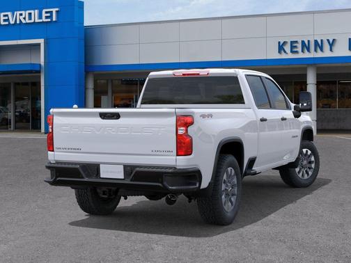 Summit White 2026 Chevrolet Silverado 2500 Custom