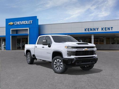 Summit White 2026 Chevrolet Silverado 2500 Custom