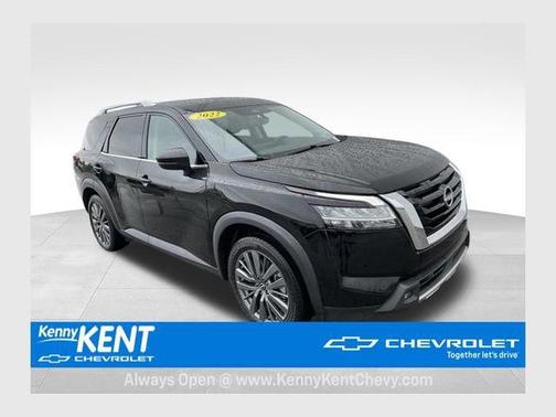Super Black 2022 Nissan Pathfinder SL 4WD