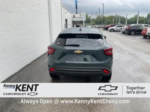 2025 Chevrolet Trax LS