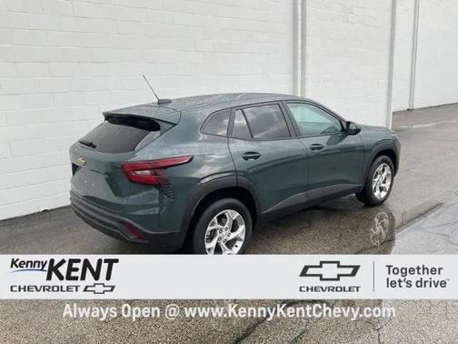 2025 Chevrolet Trax LS