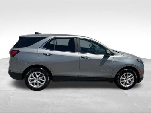 Sterling Gray Metallic 2024 Chevrolet Equinox 1LT