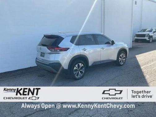 2022 Nissan Rogue SV