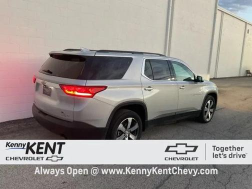 2021 Chevrolet Traverse LT Leather