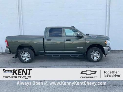 2021 RAM 2500 Tradesman Crew Cab 4x4 6'4' Box