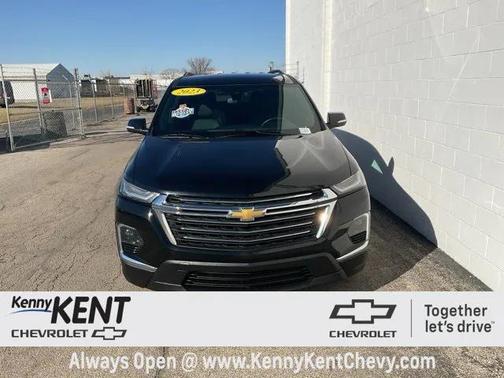 2023 Chevrolet Traverse LT Leather