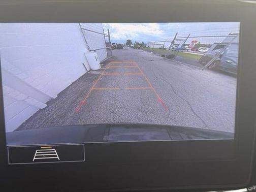 Mosaic Black Metallic 2021 Chevrolet Traverse LT Cloth