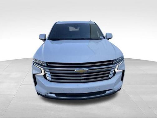 Iridescent Pearl Tricoat 2021 Chevrolet Suburban 4WD High Country