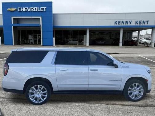 Iridescent Pearl Tricoat 2021 Chevrolet Suburban 4WD High Country