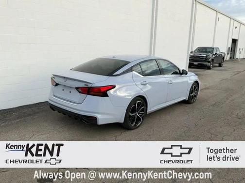 2023 Nissan Altima SR FWD