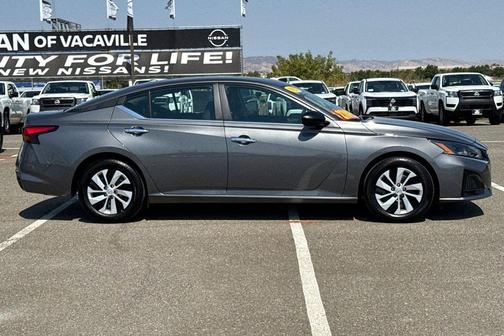 2025 Nissan Altima S FWD