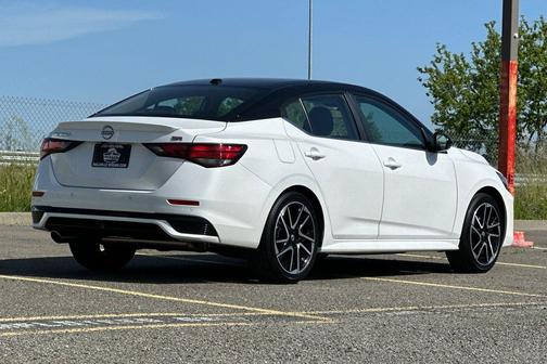 2025 Nissan Sentra SR