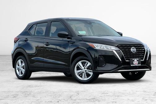 2025 Nissan Kicks S