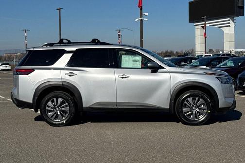 2025 Nissan Pathfinder SV 4WD