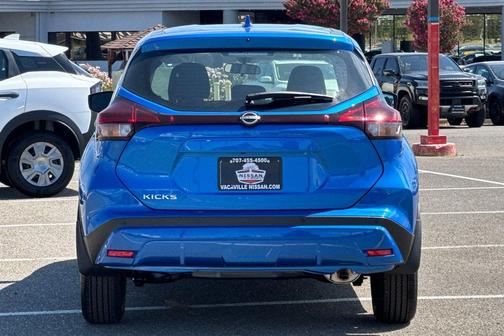 2025 Nissan Kicks S