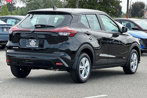 2025 Nissan Kicks S