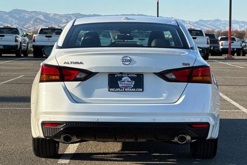 2025 Nissan Altima SR FWD