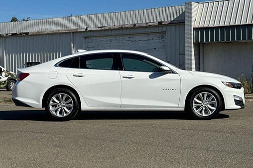 2022 Chevrolet Malibu FWD LT
