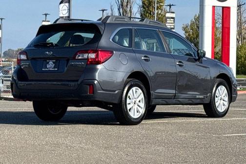 2019 Subaru Outback 2.5i