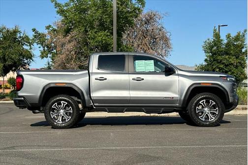 2023 GMC Canyon Base