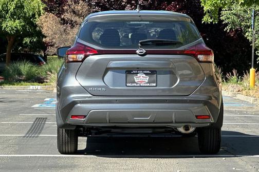 2025 Nissan Kicks S