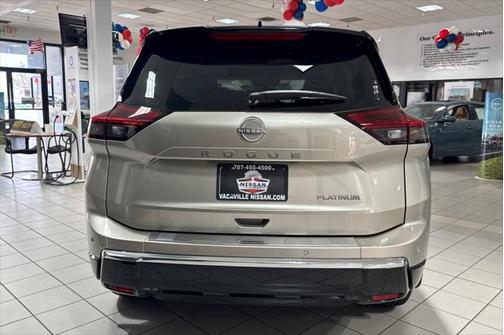 2025 Nissan Rogue Platinum